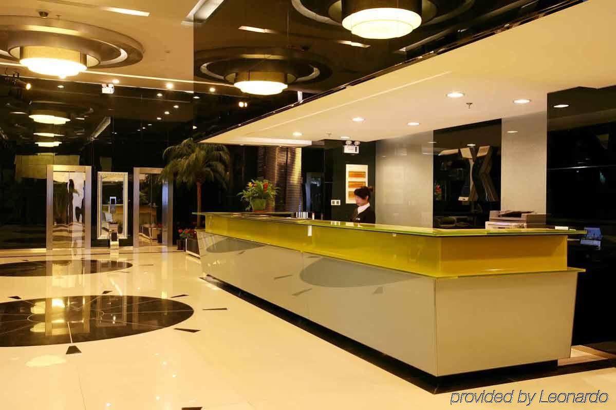 Ji Hotel Shanghai Lujiazui South Pudong Road Exterior foto