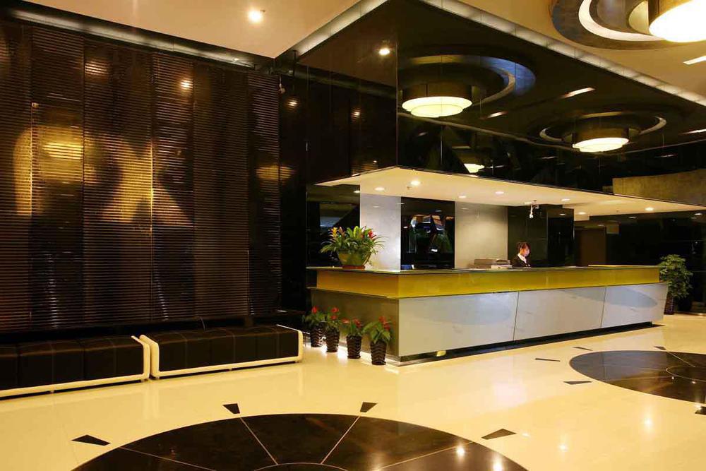 Ji Hotel Shanghai Lujiazui South Pudong Road Exterior foto