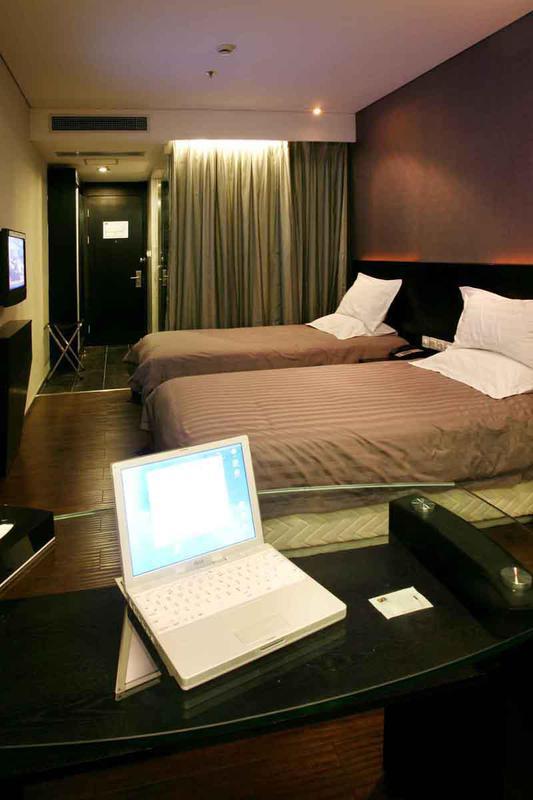 Ji Hotel Shanghai Lujiazui South Pudong Road Exterior foto
